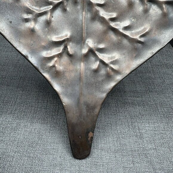 Large Metal Display Tray Lily Pad & Frog Wood Feet Centerpiece 16" Vintage Decor - Picture 14 of 16